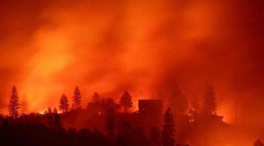 美国加州山火致79人死30万人撤离，亚马逊美国站关闭部分仓库！